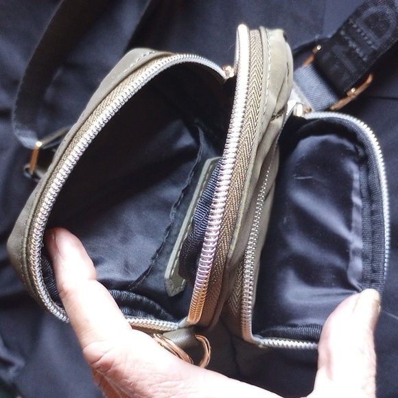 NWT Kendall and Kylie Cross body or arm wear bag,with wide elastic - Picture 2 of 4